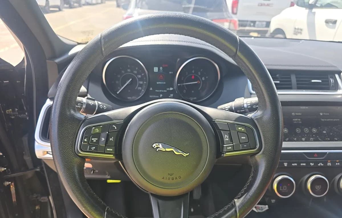 2019 JAGUAR E-PACE SE 7