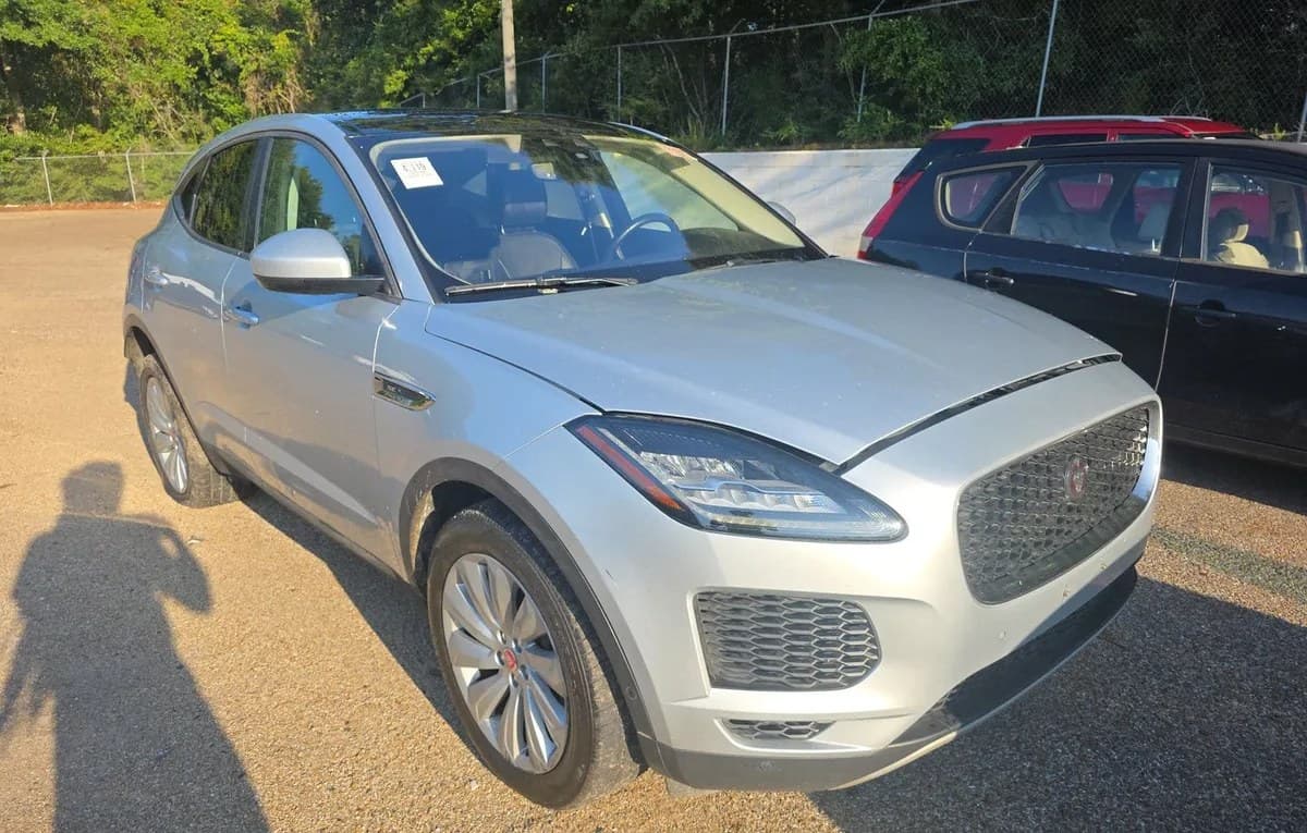 2020 JAGUAR E-PACE SE 4