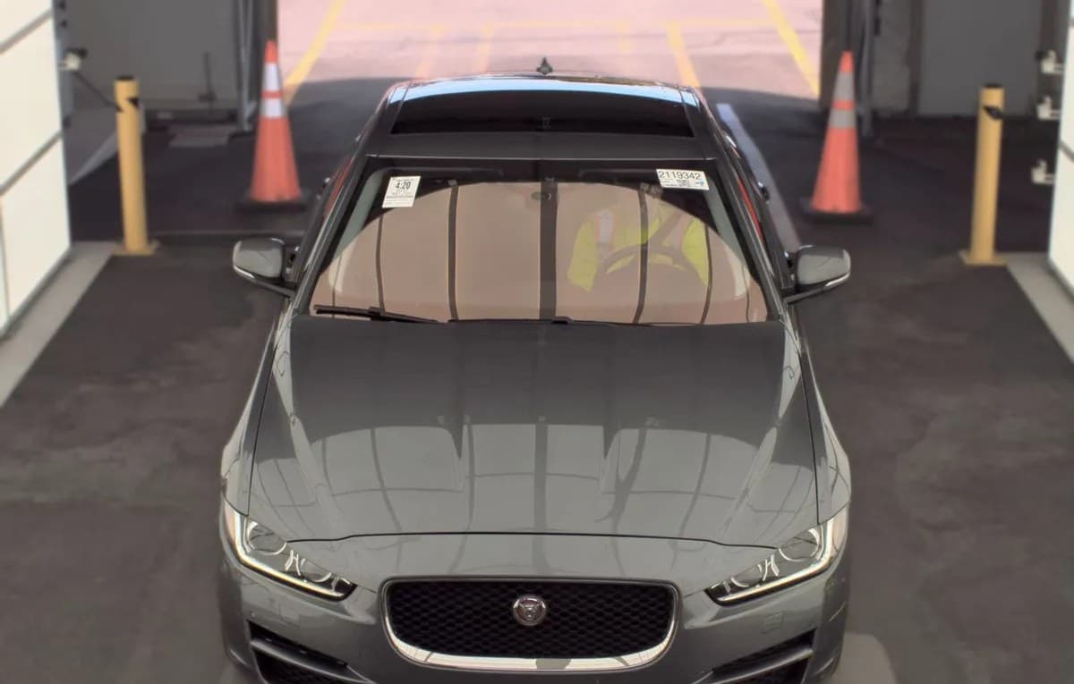 2017 JAGUAR XE 20D Premium 3