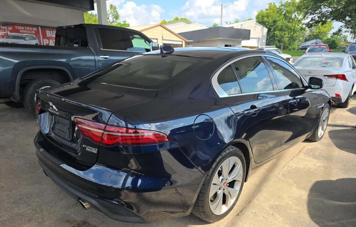 2020 JAGUAR XE S 4
