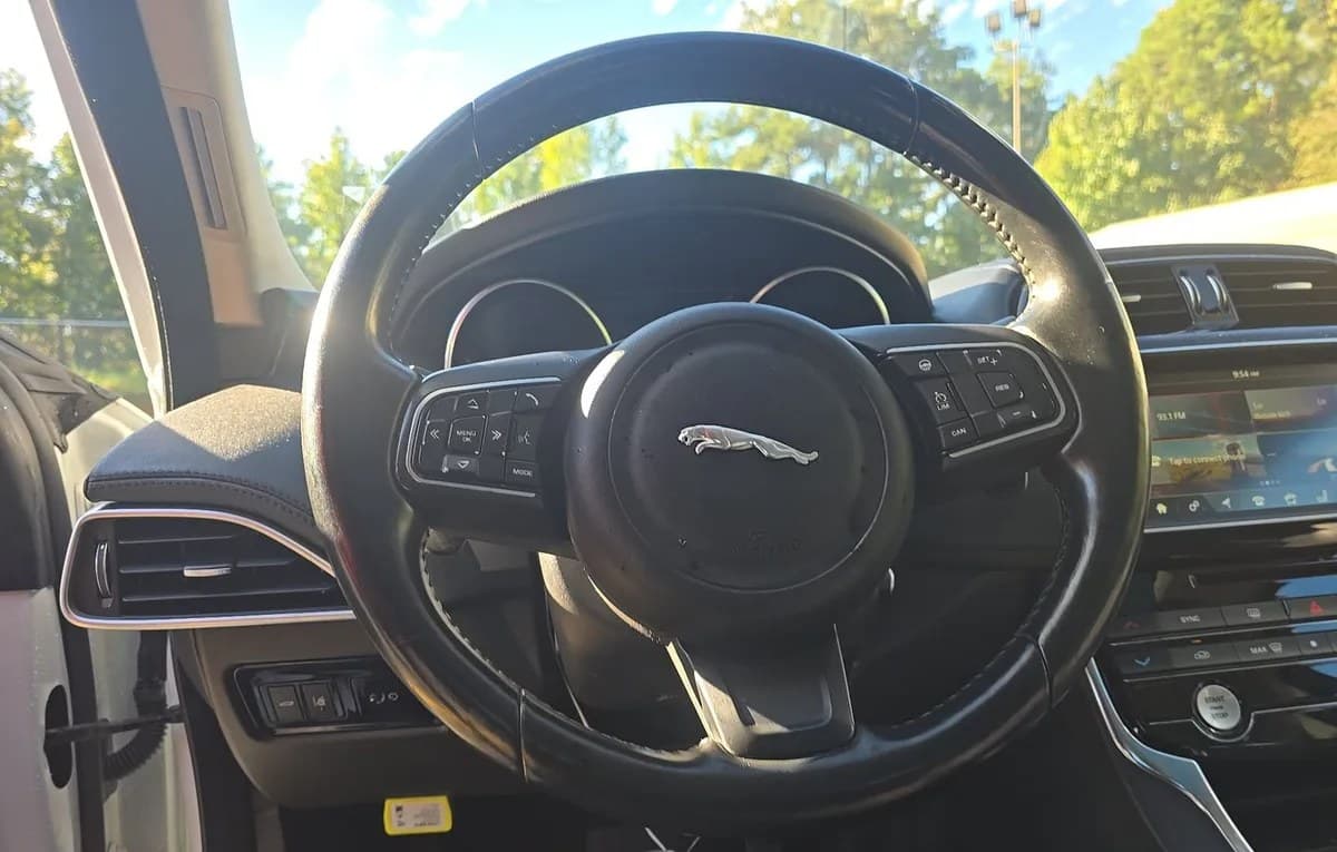 2017 JAGUAR XE 35T FIRST Edition 6