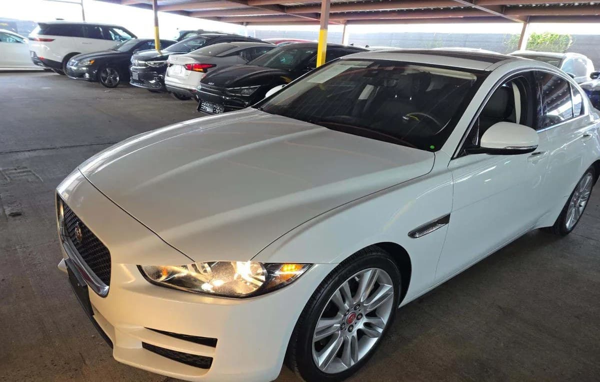 2019 JAGUAR XE 25t 2