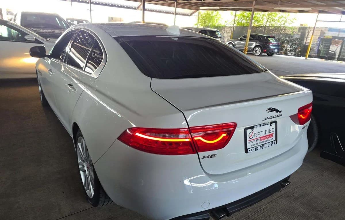 2019 JAGUAR XE 25t 3