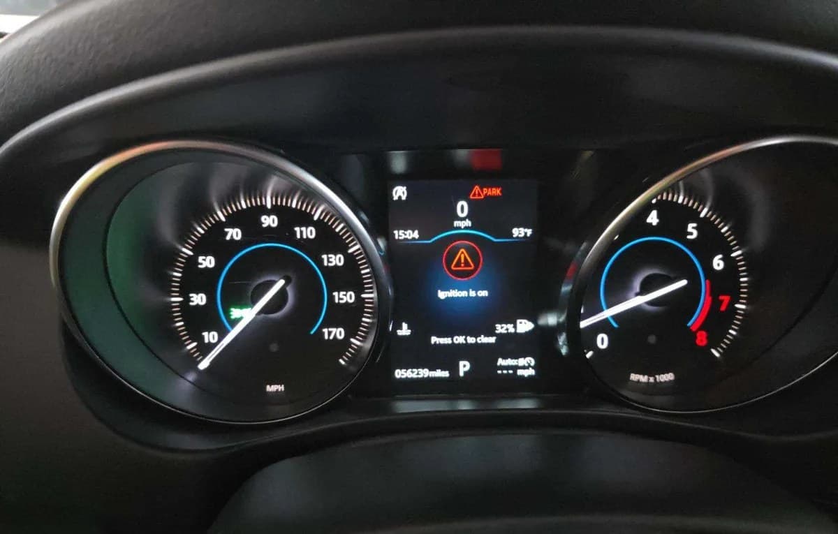 2019 JAGUAR XE 25t 6