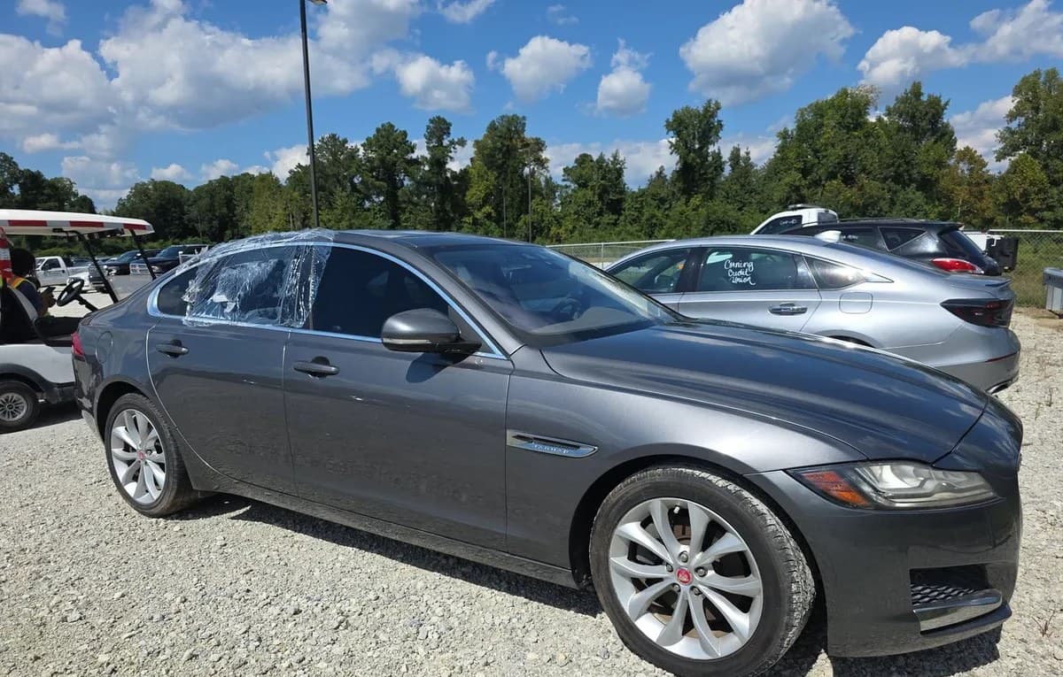 2017 JAGUAR XF 20D Premium 3