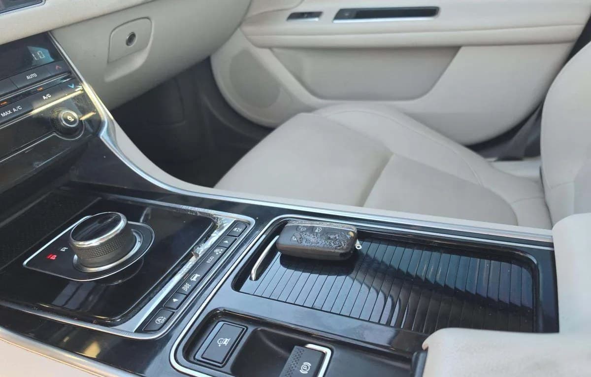 2018 JAGUAR XF 25T Premium 5