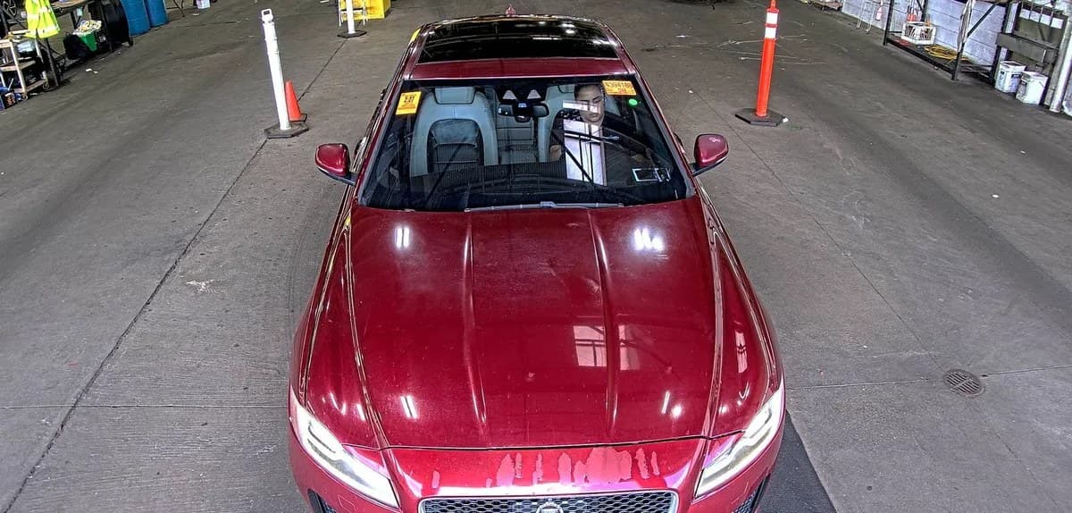 2017 JAGUAR XF S 3