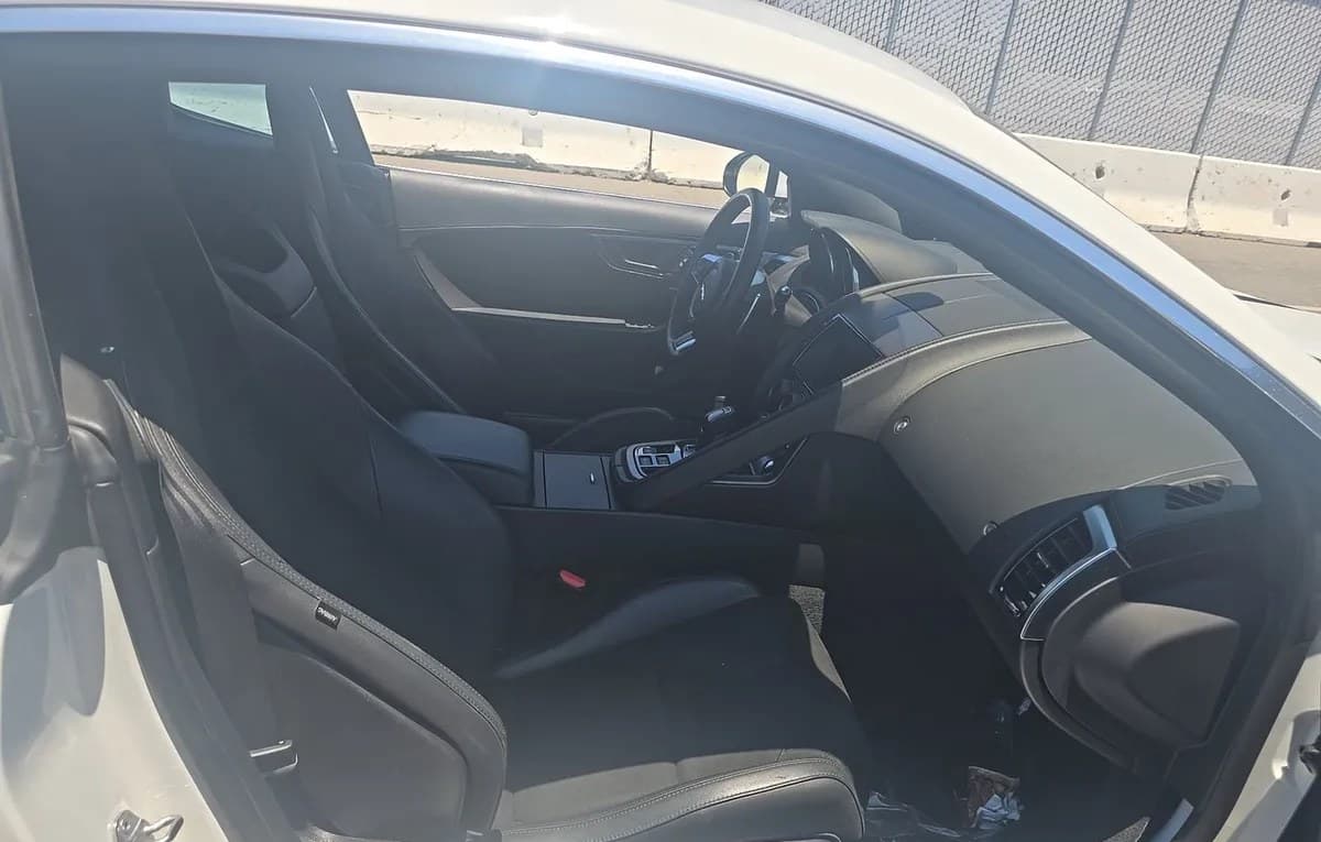 2018 JAGUAR F-TYPE P300 5