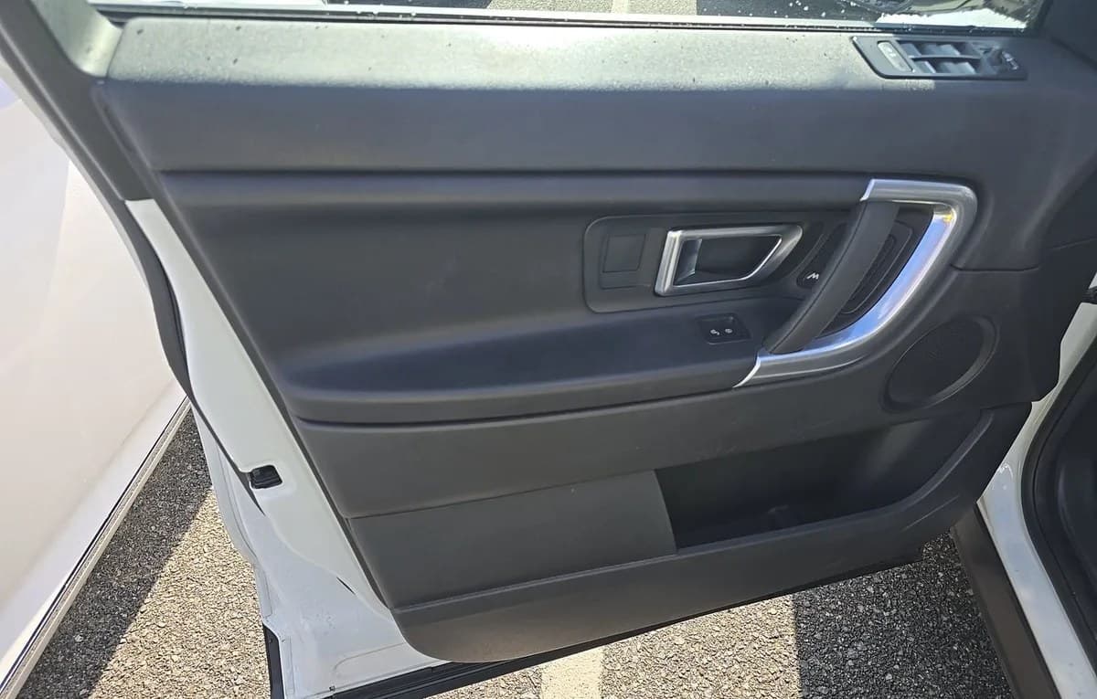 2019 LAND ROVER DISCOVERY SPORT SE 6