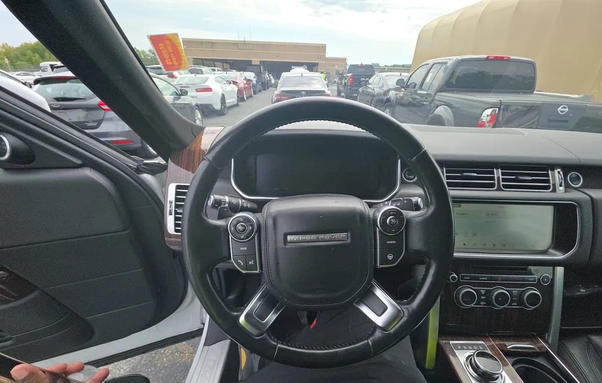 2017 LAND ROVER RANGE ROVER Base 7