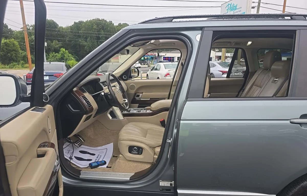 2017 LAND ROVER RANGE ROVER Supercharged 4