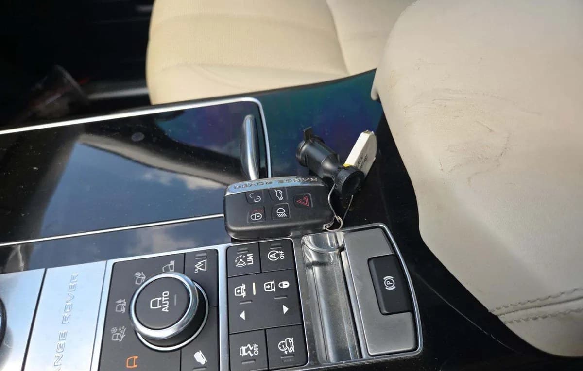 2017 LAND ROVER RANGE ROVER Supercharged 5
