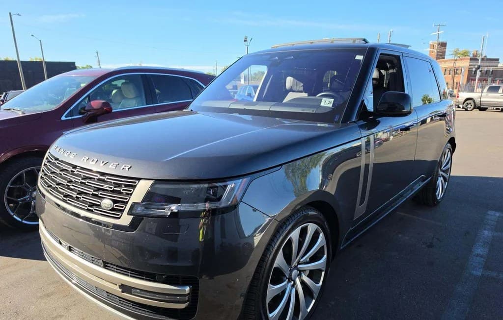 2023 LAND ROVER RANGE ROVER SE LWB 7-PASSENGER