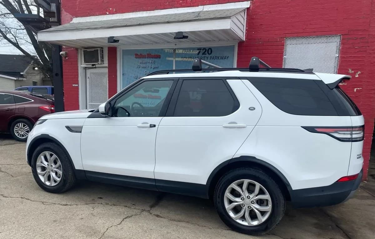 2019 LAND ROVER DISCOVERY SE 3