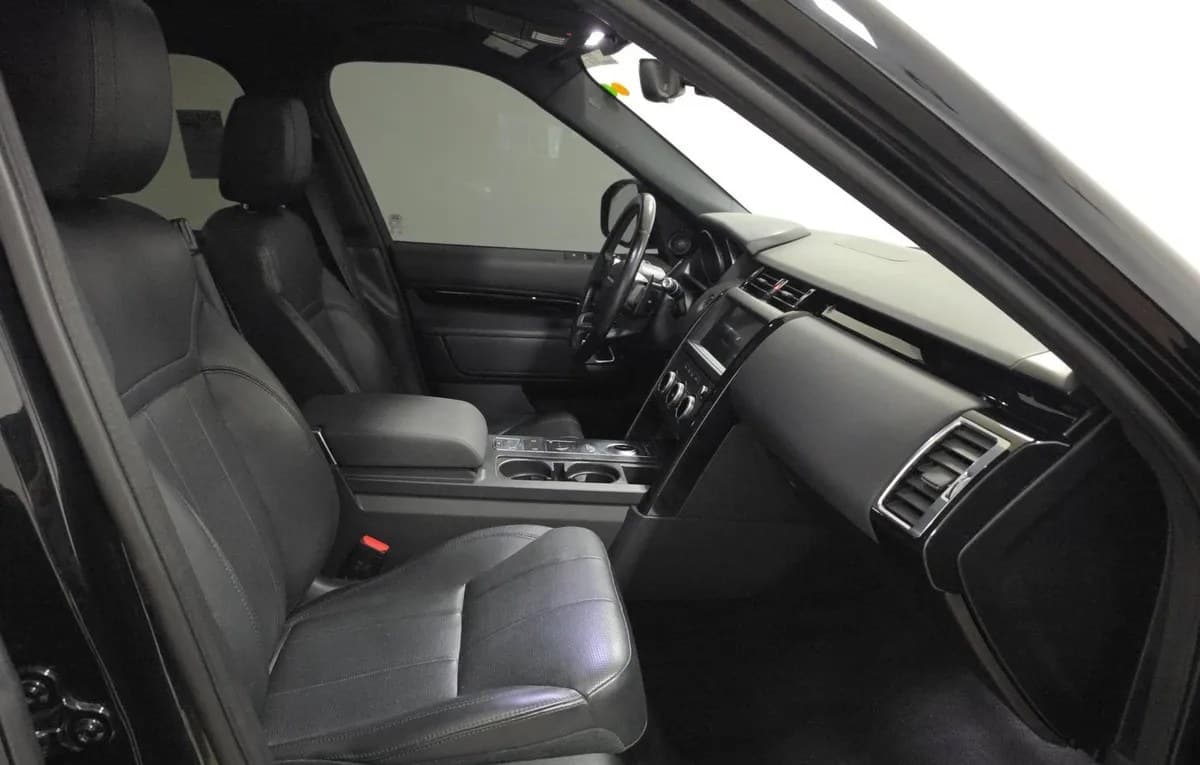 2020 LAND ROVER DISCOVERY SE 5
