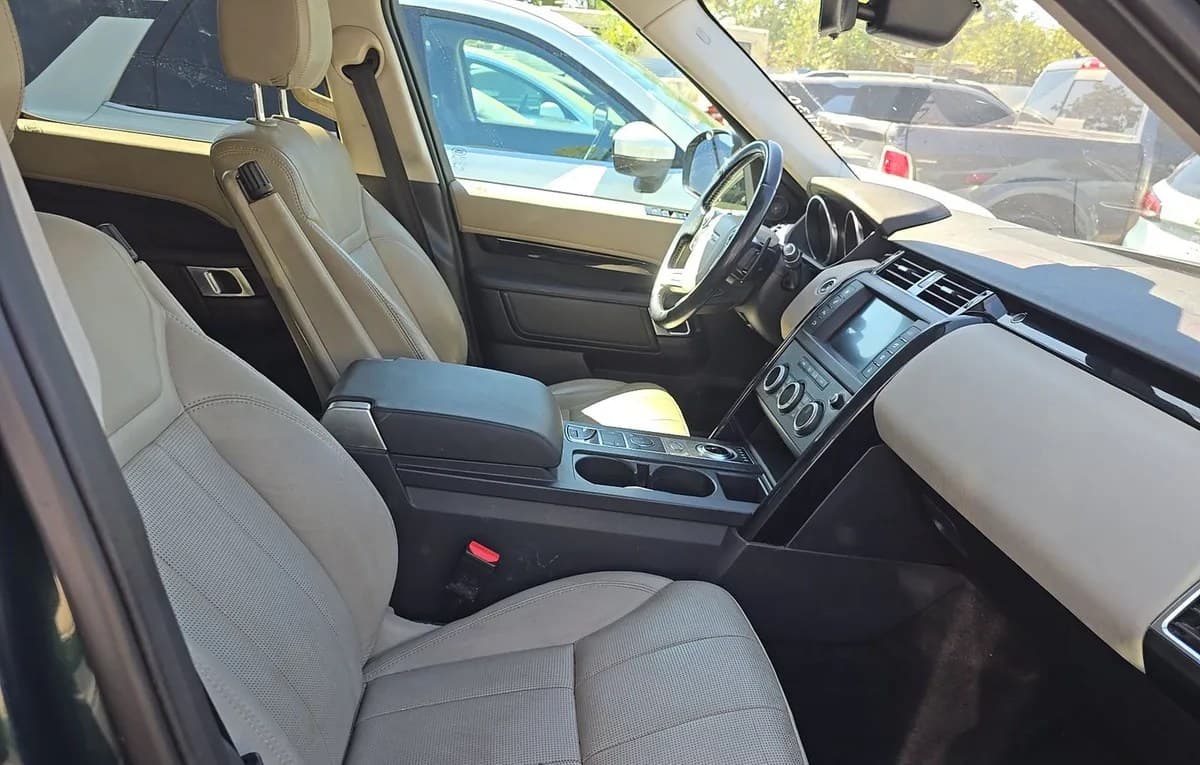 2017 LAND ROVER DISCOVERY SE 5