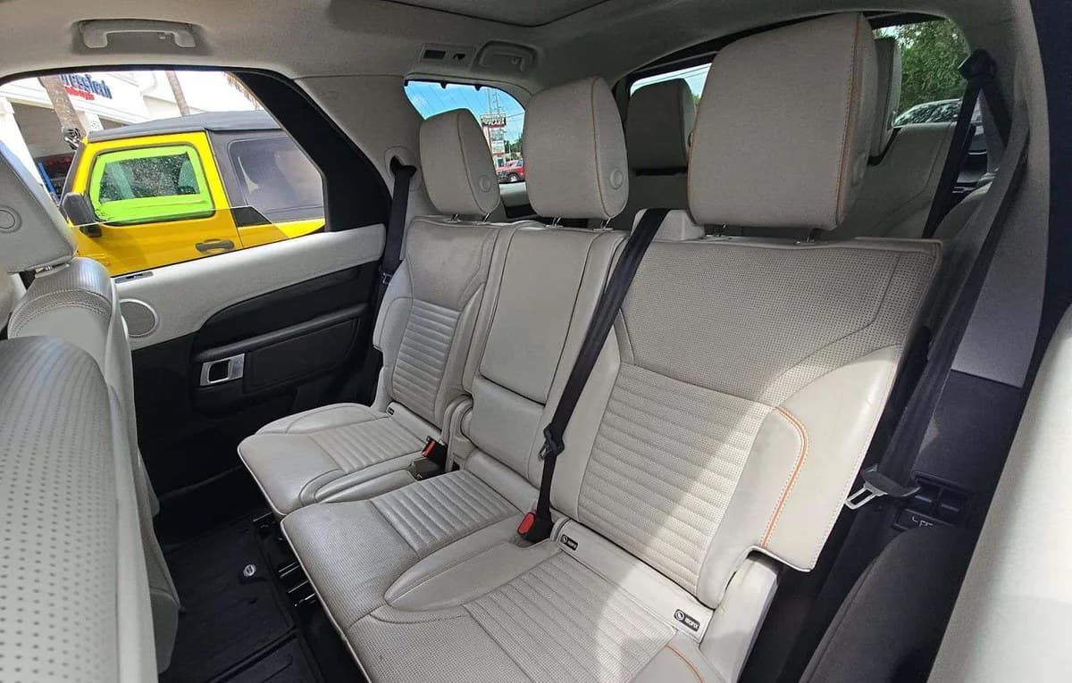 2018 LAND ROVER DISCOVERY HSE 7