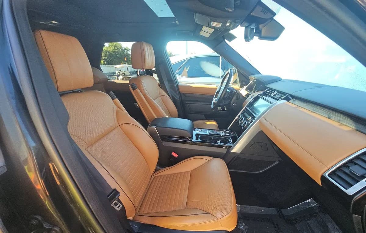 2020 LAND ROVER DISCOVERY HSE Luxury 5