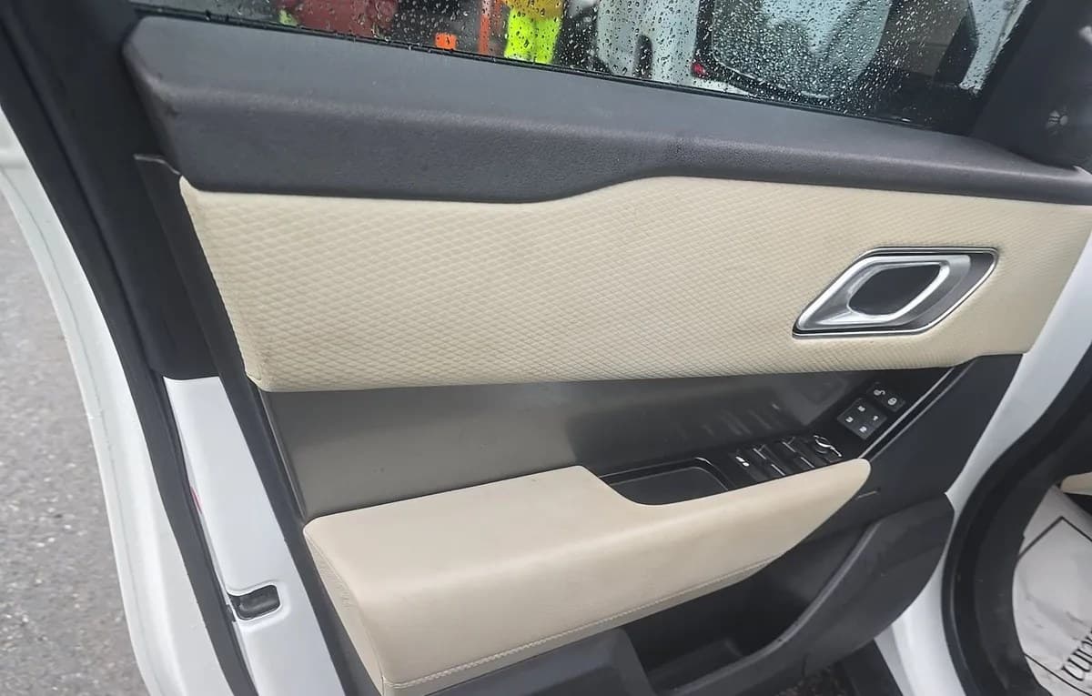 2019 LAND ROVER RANGE ROVER VELAR S 6