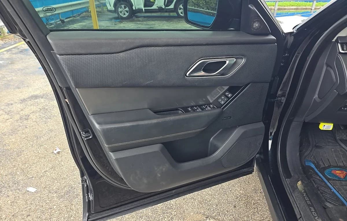 2019 LAND ROVER RANGE ROVER VELAR S 6