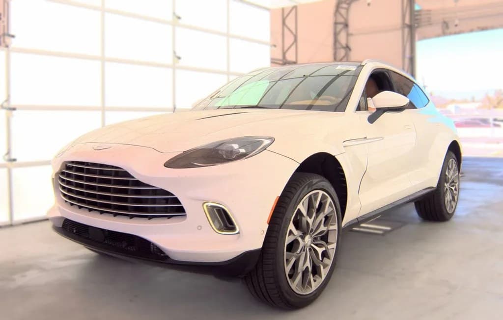 2021 ASTON MARTIN DBX