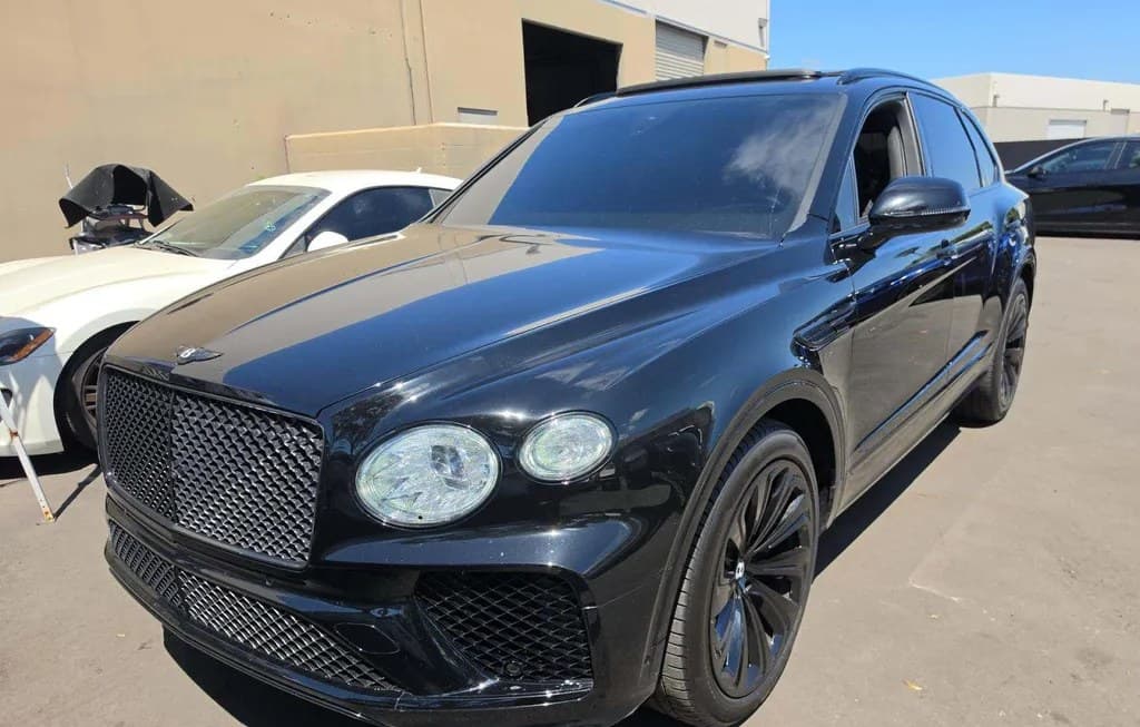 2021 BENTLEY BENTAYGA V8