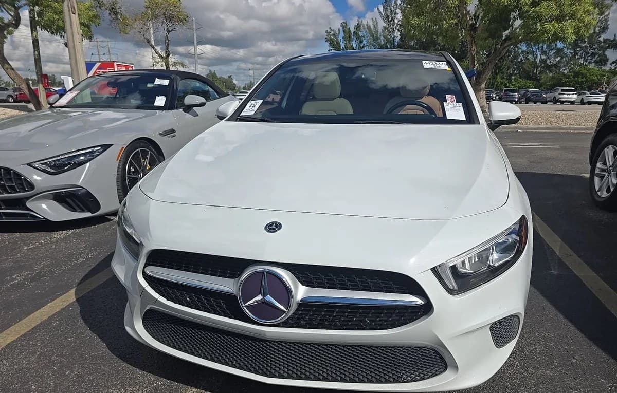 2020 MERCEDES-BENZ A 220 3