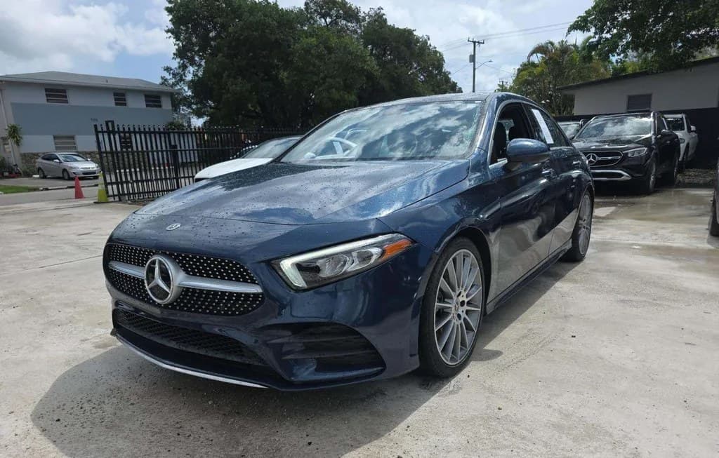2021 MERCEDES-BENZ A 220