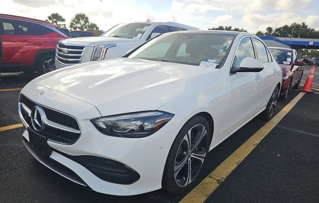 2025 MERCEDES-BENZ C 300