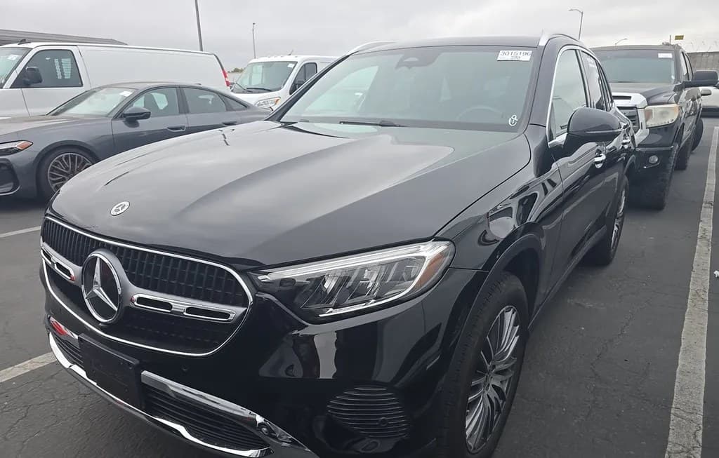 2026 MERCEDES-BENZ GLC 300