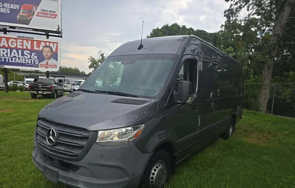 2022 MERCEDES-BENZ SPRINTER 4500 CARGO VAN DRW HIGH ROOF 170.0" WB