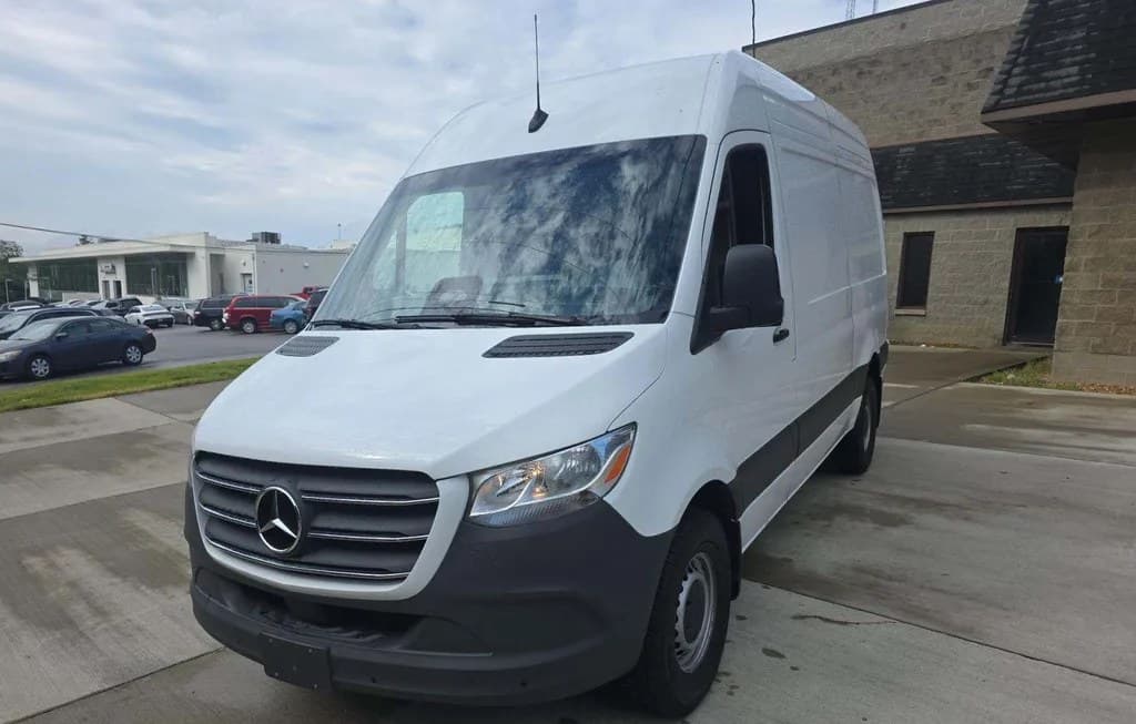 2025 MERCEDES-BENZ SPRINTER 2500 CARGO VAN STANDARD ROOF 144.0" WB