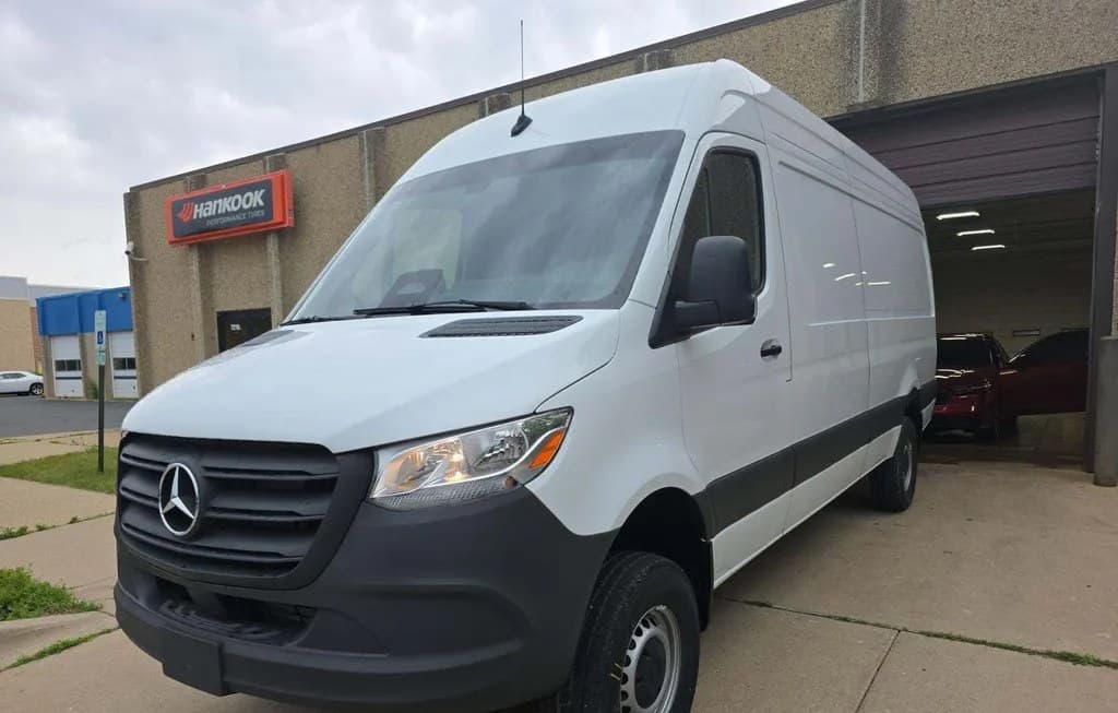 2025 MERCEDES-BENZ SPRINTER 2500 CARGO VAN HIGH ROOF 170.0" WB