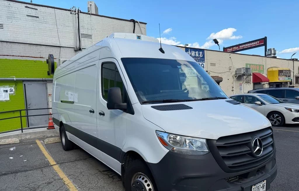 2024 MERCEDES-BENZ SPRINTER 3500 CARGO VAN DRW 170.0" WB