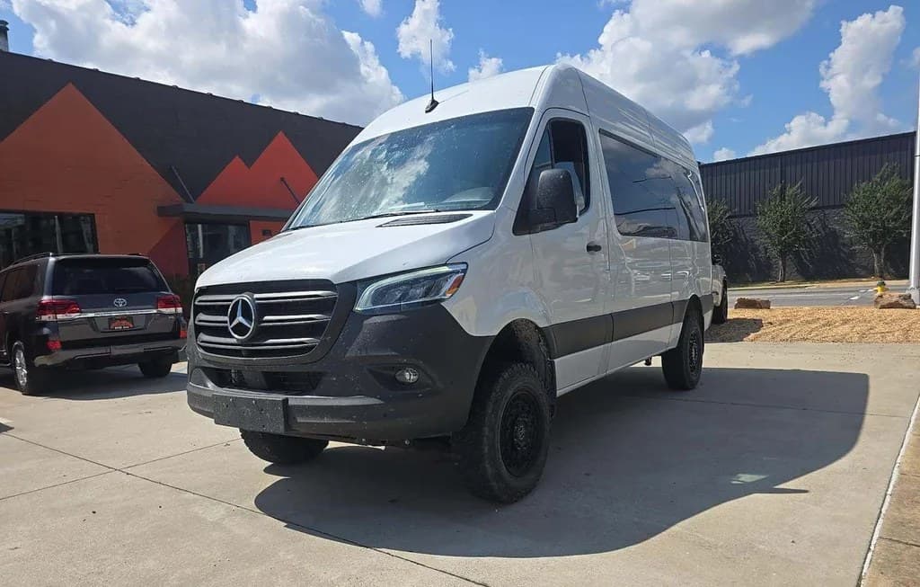 2024 MERCEDES-BENZ SPRINTER 2500 PASSENGER VAN 144.0" WB