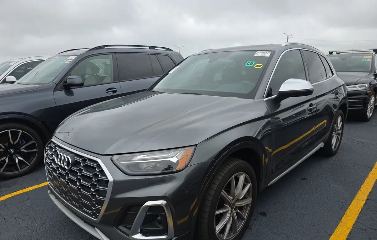 2022 AUDI SQ5 Premium 2
