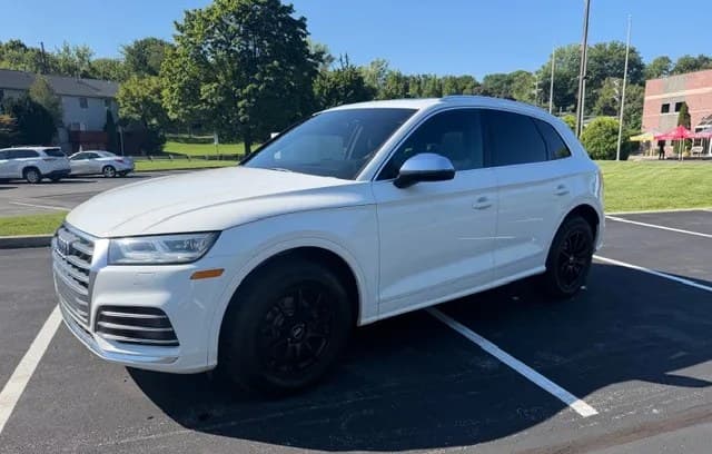2019 AUDI SQ5 Premium 2