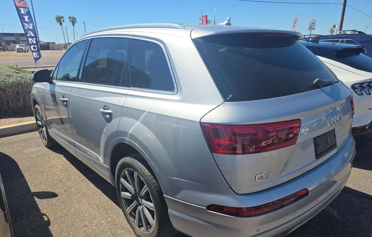 2017 AUDI Q7 3.0T Premium 3