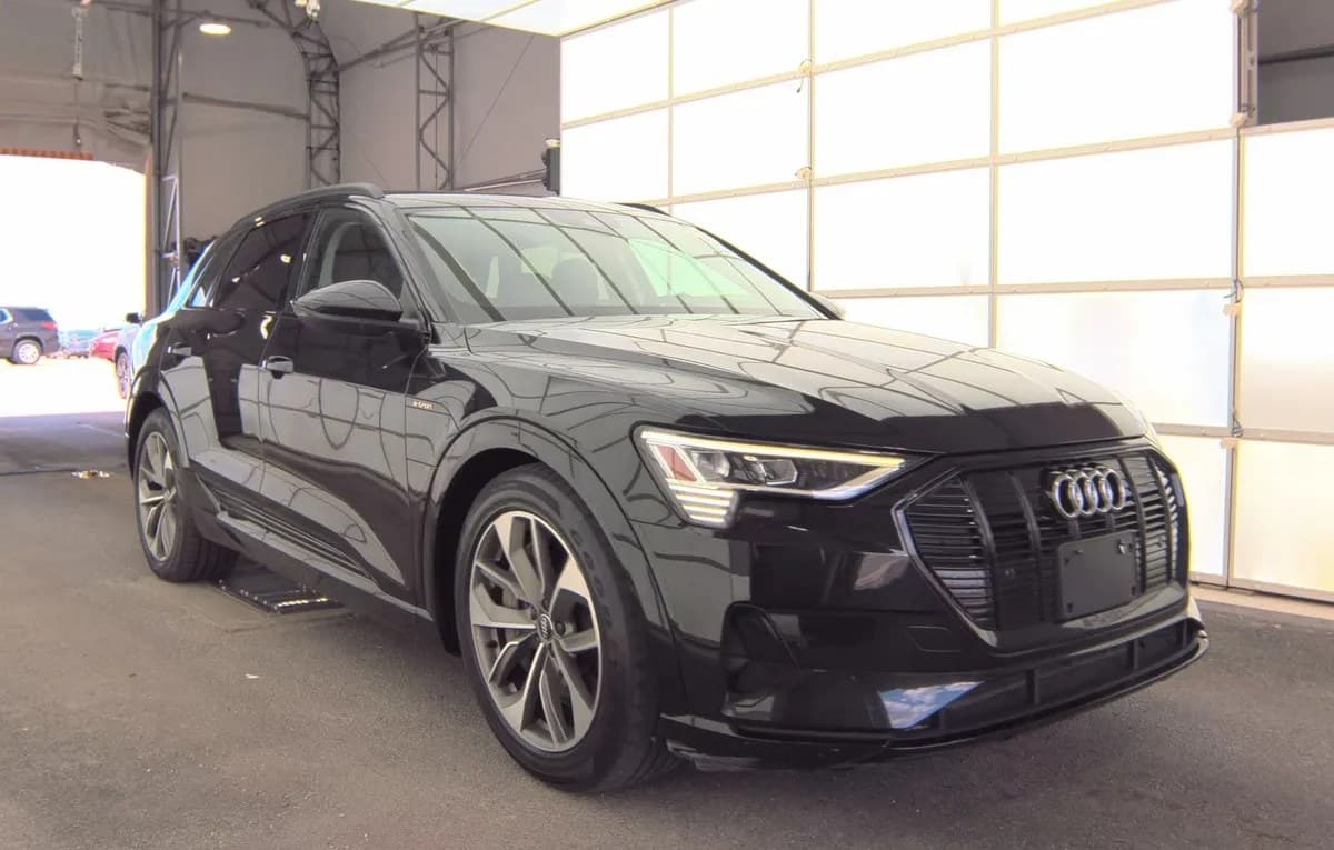 2021 AUDI E-TRON Premium 4