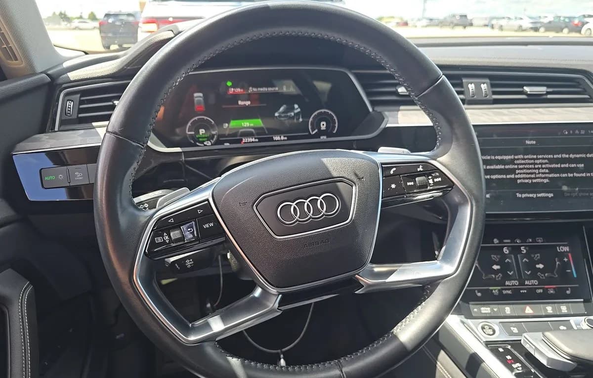2021 AUDI E-TRON Premium 7