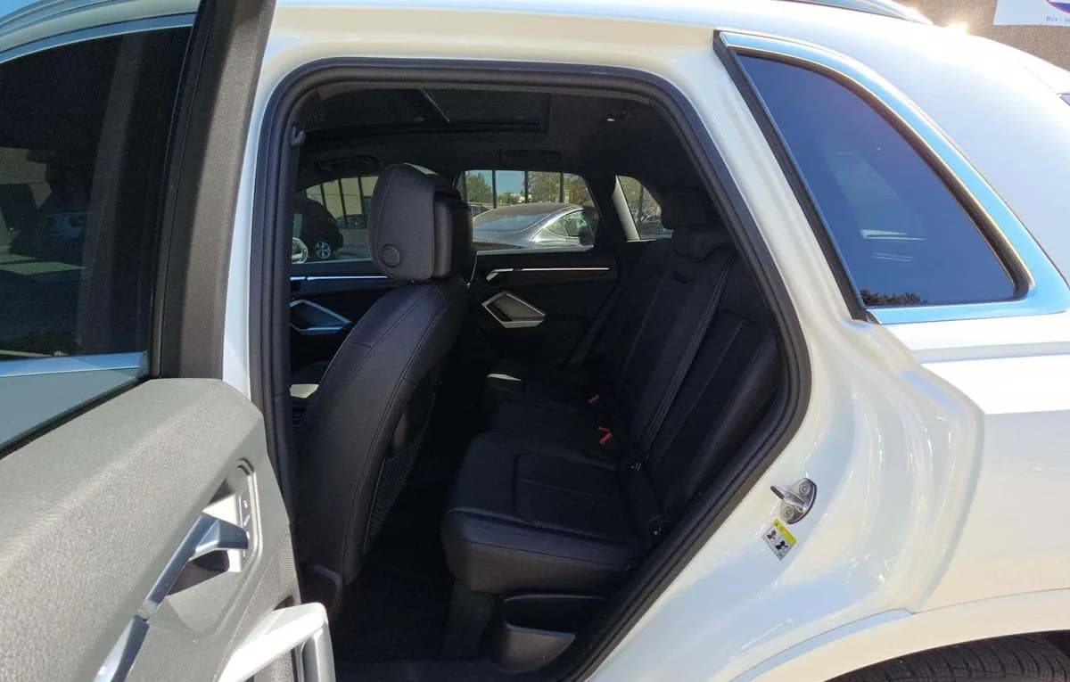 2020 AUDI Q3 2.0T Premium 7