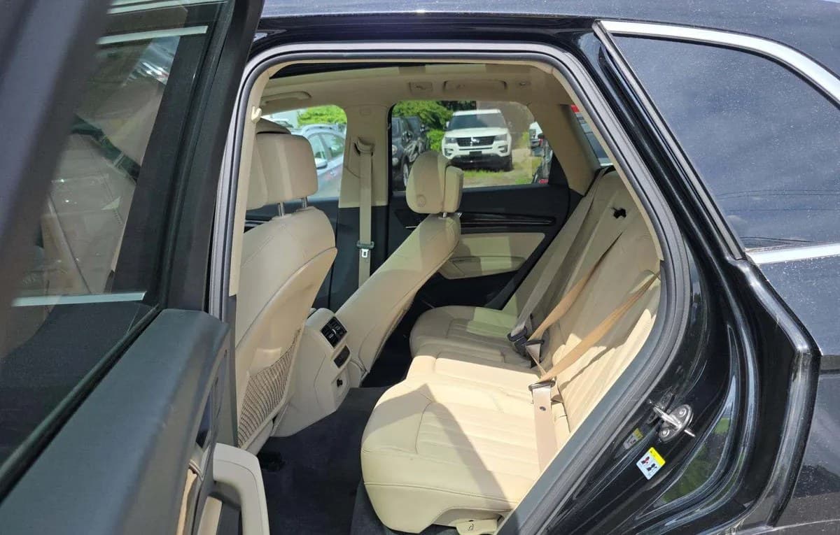 2019 AUDI Q5 Premium 7