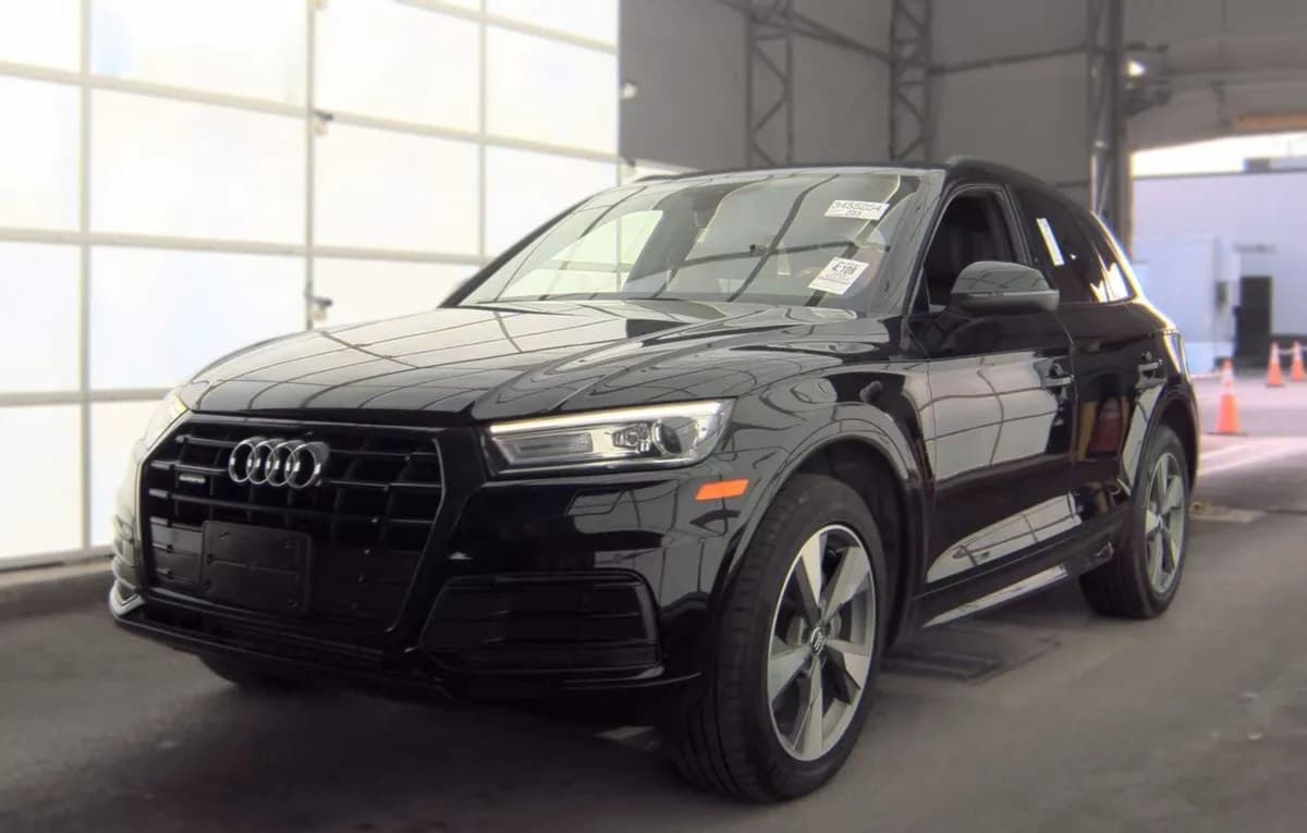 2020 AUDI Q5 TITANIUM Premium 2