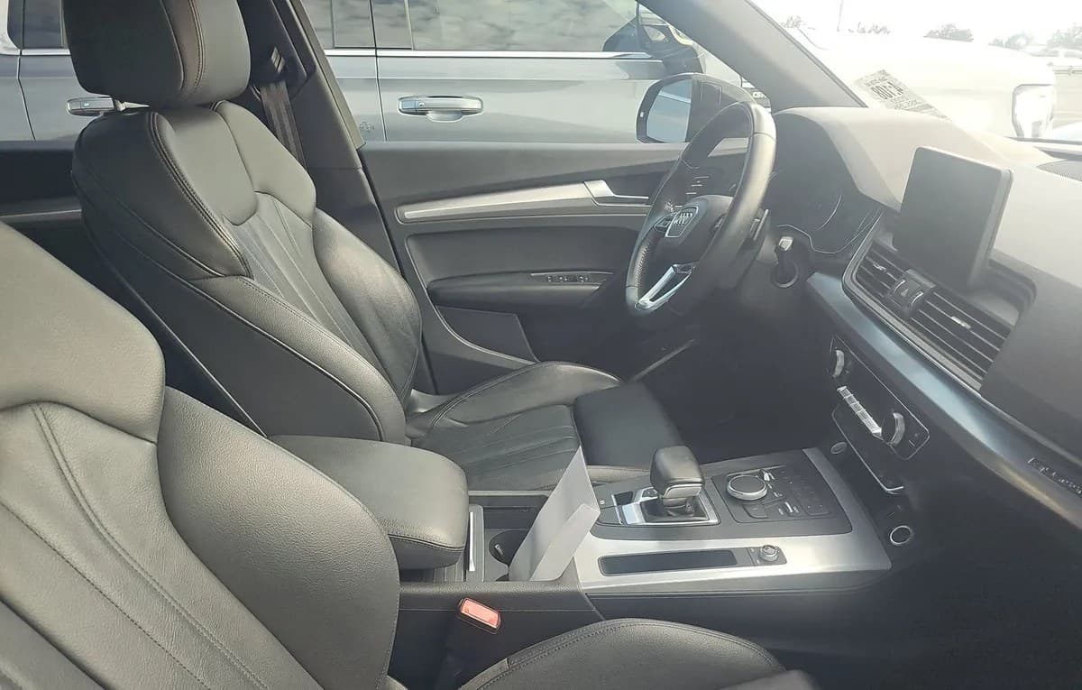 2020 AUDI Q5 TITANIUM Premium 5