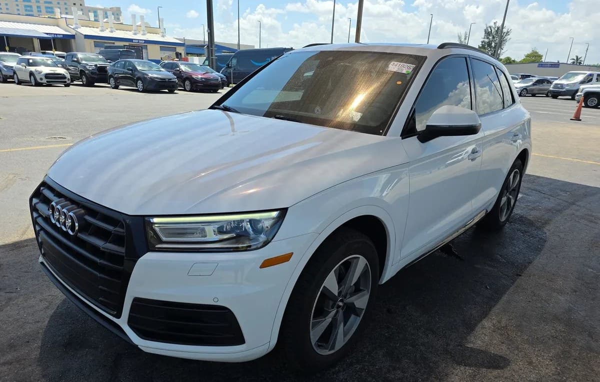 2020 AUDI Q5 TITANIUM Premium 2