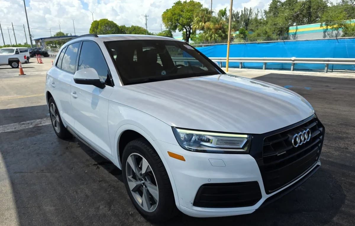 2020 AUDI Q5 TITANIUM Premium 4