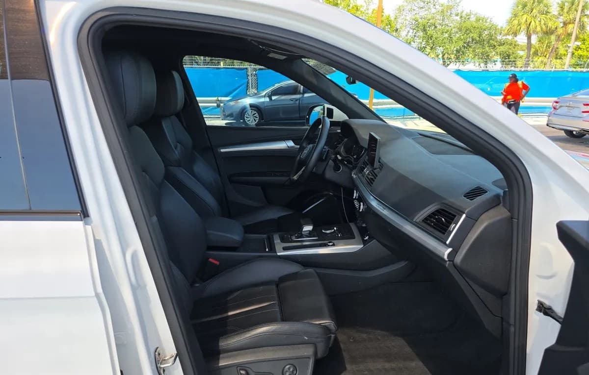 2020 AUDI Q5 TITANIUM Premium 5