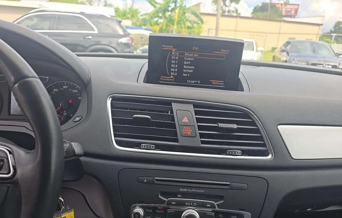 2017 AUDI Q3 2.0T Premium 7