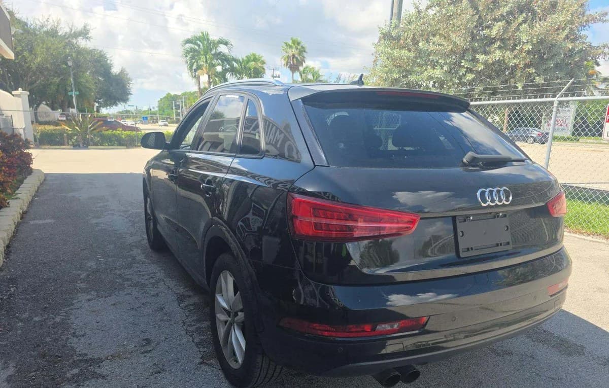 2017 AUDI Q3 2.0T Premium 2