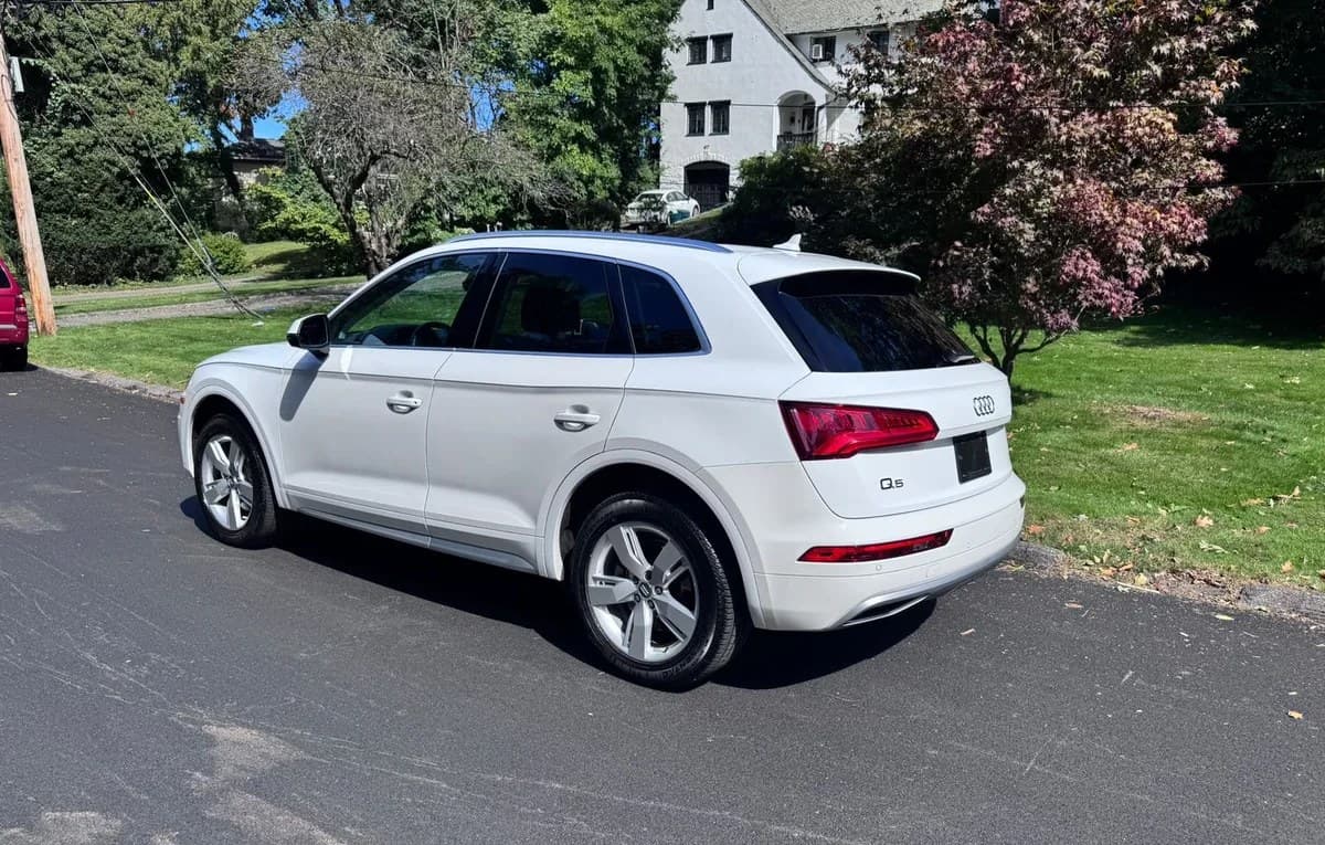 2019 AUDI Q5 PREMIUM Plus 4